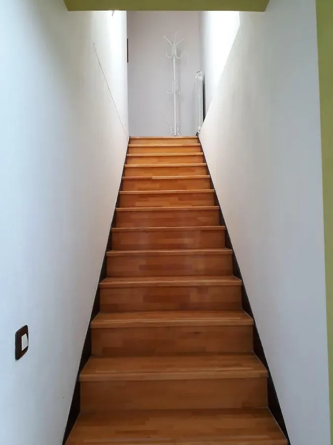 Relax Apartment Pula 0*,