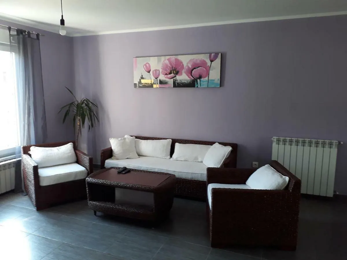 Relax Apartment Pula 0*,  Croatia