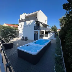 Kumenat , Weißenburg Kroatien